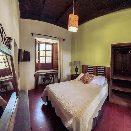 Hostal Antigueeno Antigua Εξωτερικό φωτογραφία
