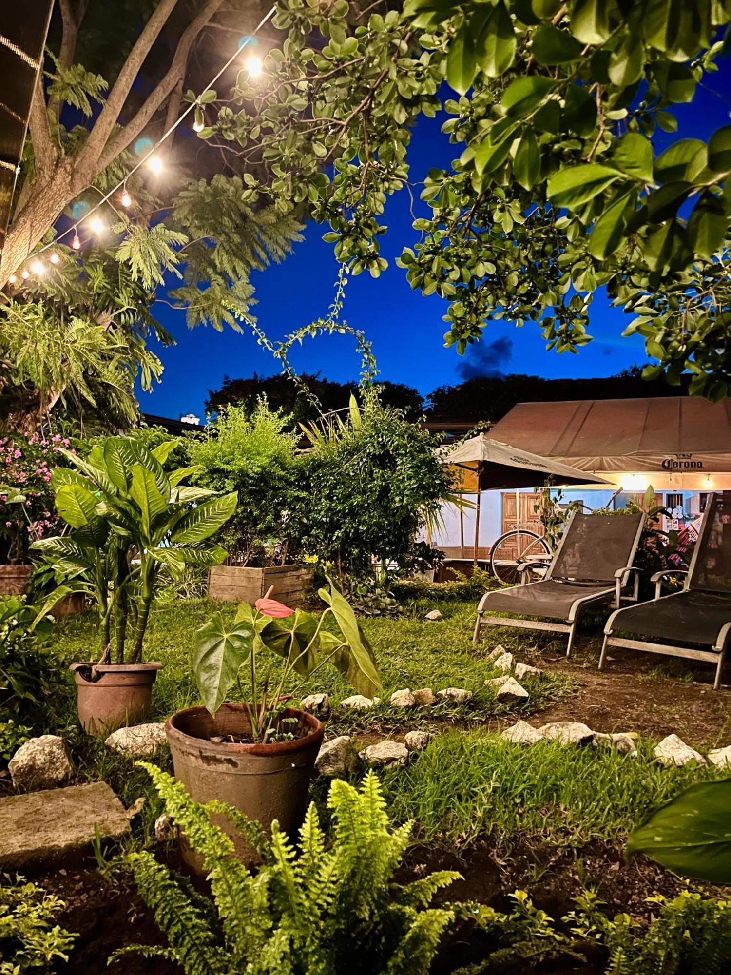 Hostal Antigueeno Antigua Εξωτερικό φωτογραφία