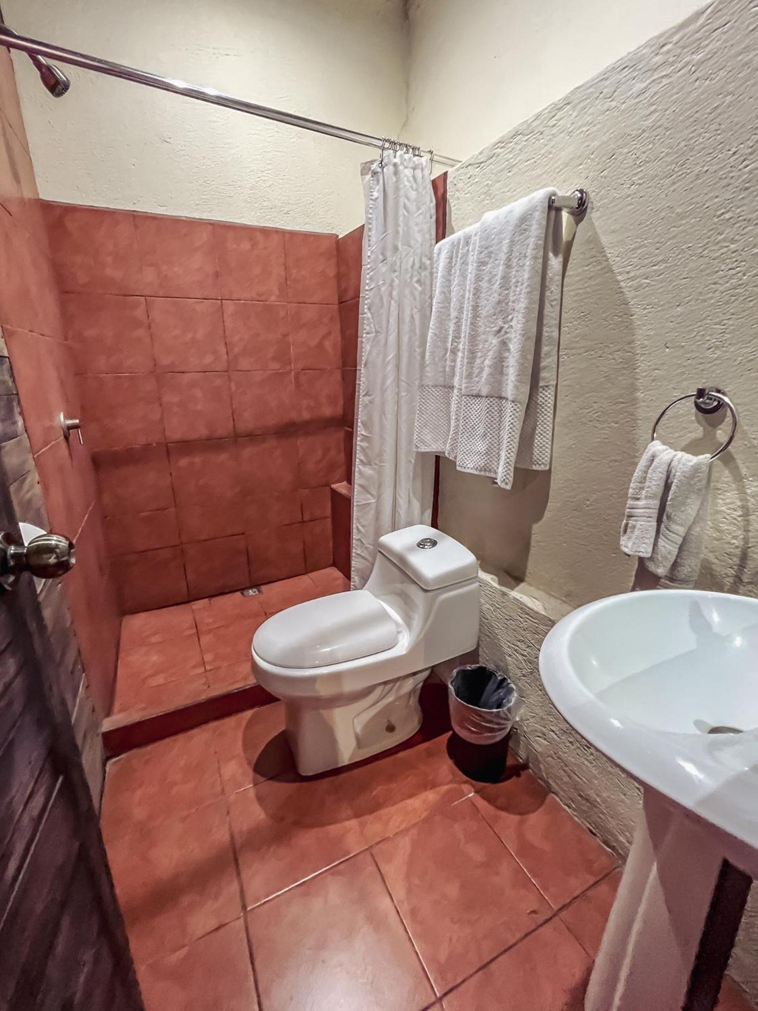 Hostal Antigueeno Antigua Εξωτερικό φωτογραφία