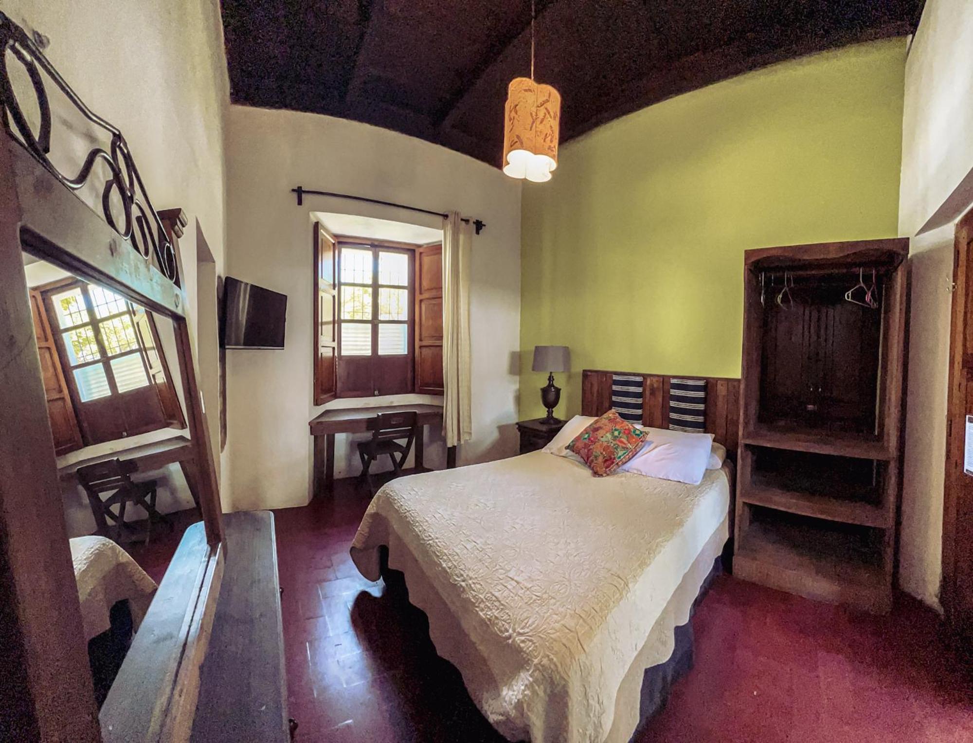 Hostal Antigueeno Antigua Εξωτερικό φωτογραφία