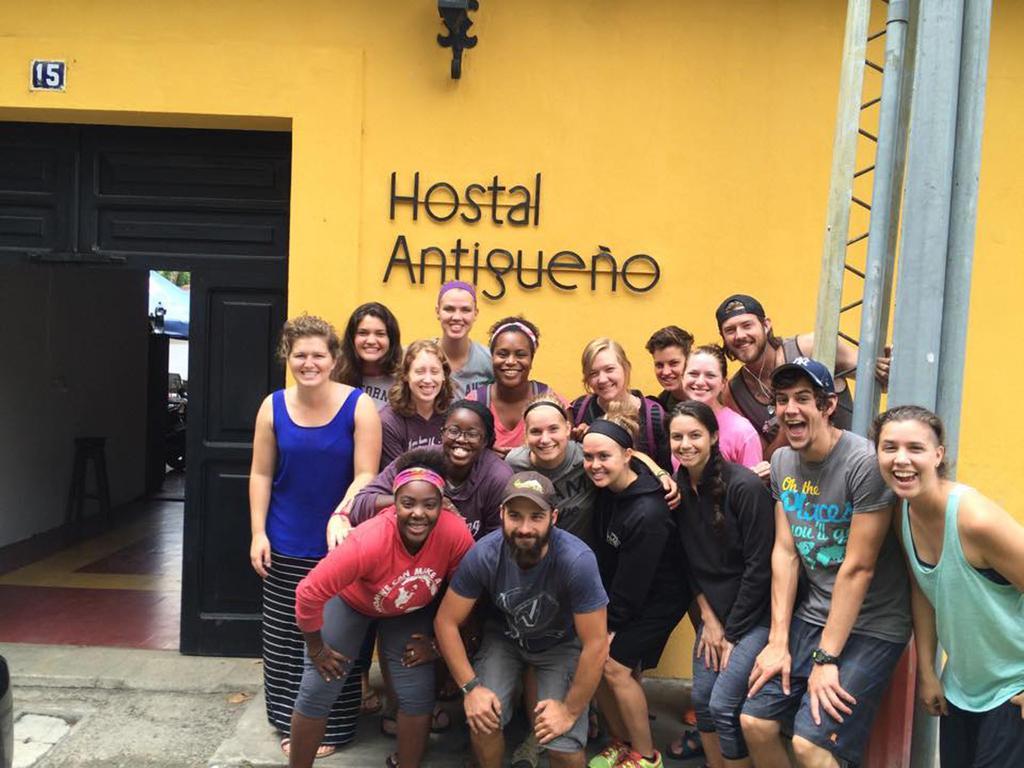 Hostal Antigueeno Antigua Εξωτερικό φωτογραφία