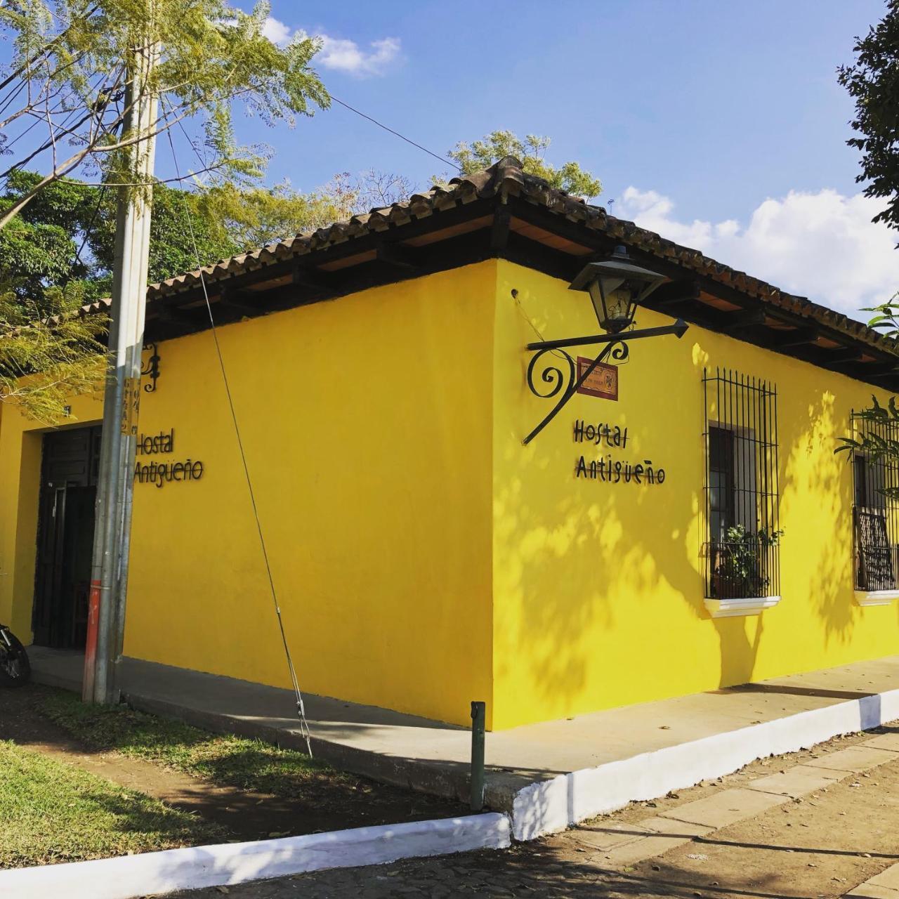 Hostal Antigueeno Antigua Εξωτερικό φωτογραφία